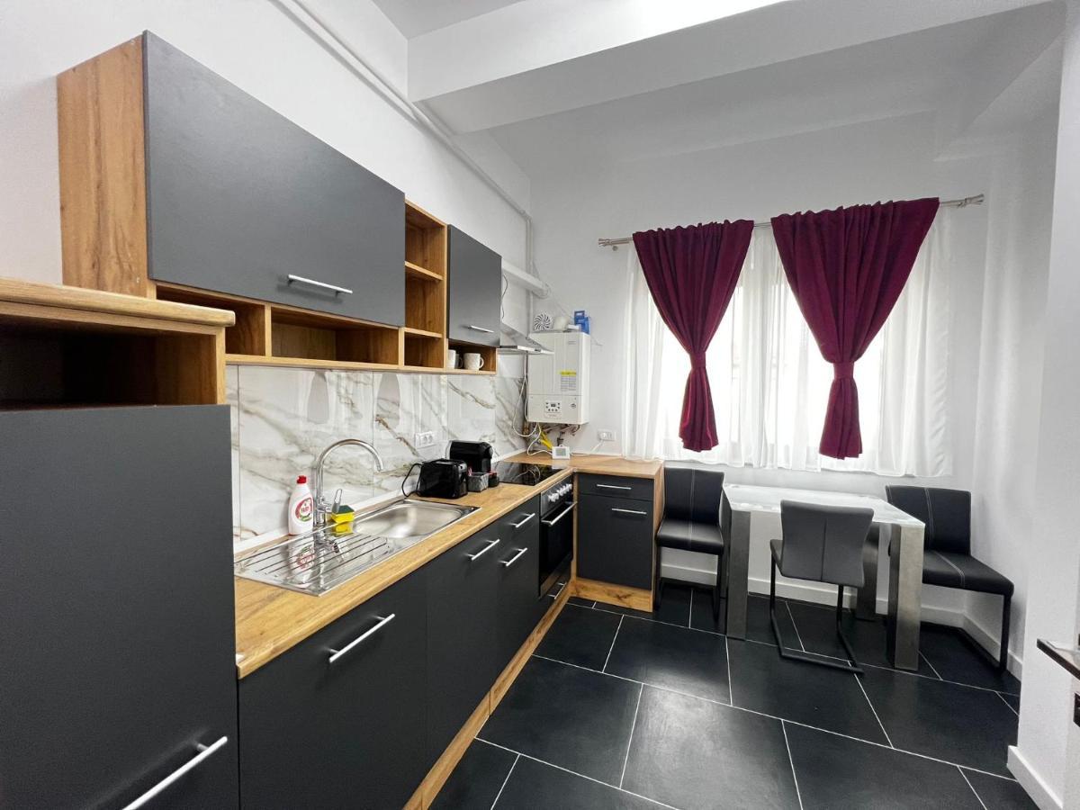 Cozy Aparthotel - Central City Suceava Eksteriør billede