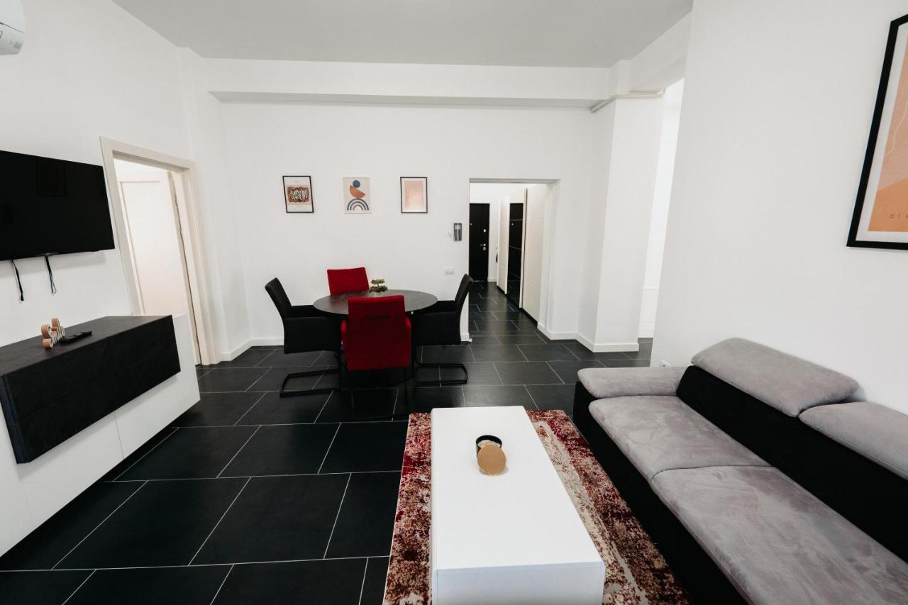 Cozy Aparthotel - Central City Suceava Eksteriør billede