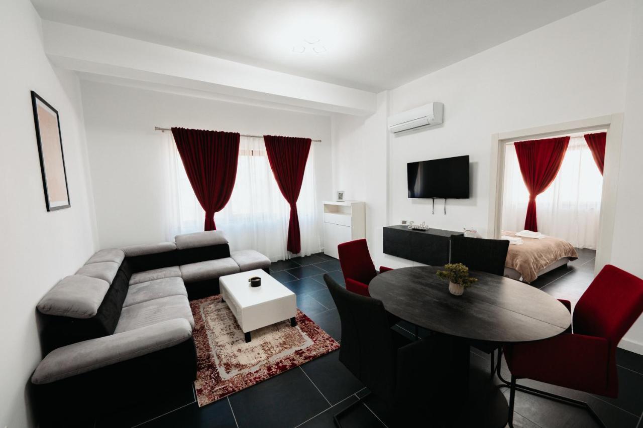 Cozy Aparthotel - Central City Suceava Eksteriør billede