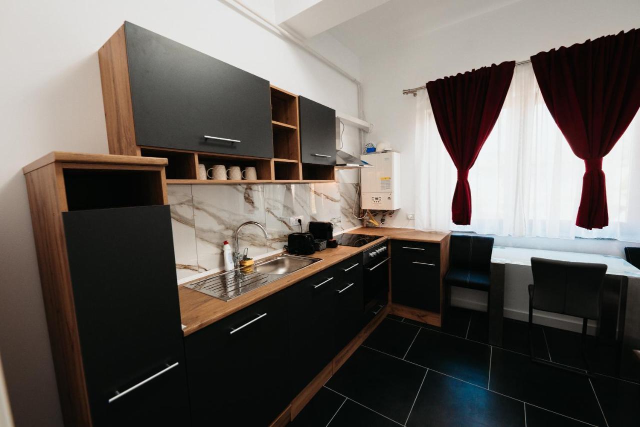 Cozy Aparthotel - Central City Suceava Eksteriør billede