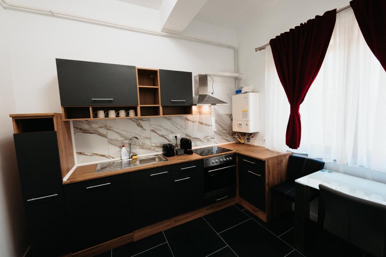 Cozy Aparthotel - Central City Suceava Eksteriør billede