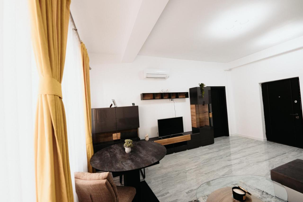 Cozy Aparthotel - Central City Suceava Eksteriør billede