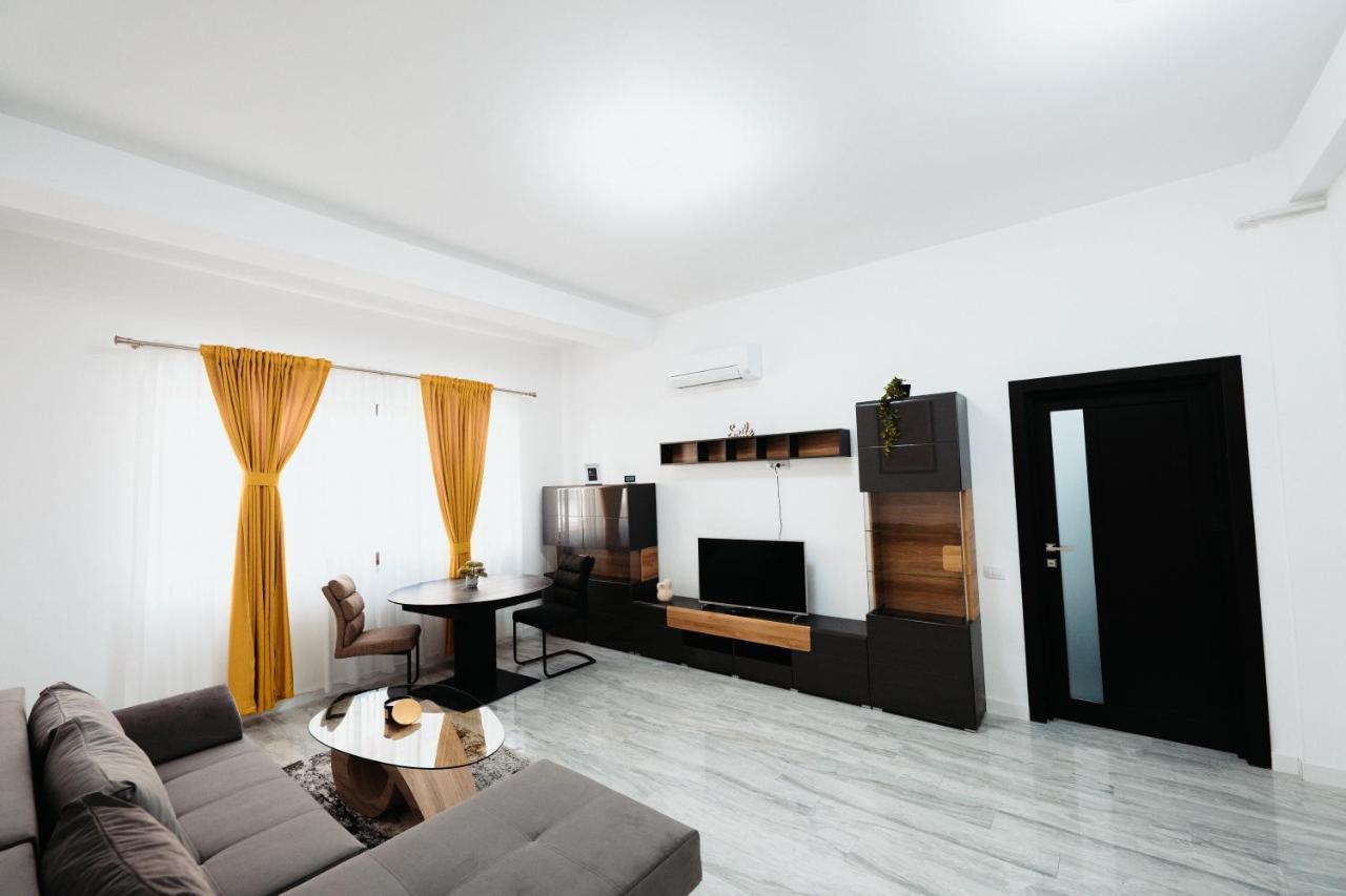 Cozy Aparthotel - Central City Suceava Eksteriør billede