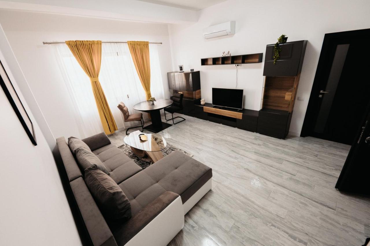 Cozy Aparthotel - Central City Suceava Eksteriør billede